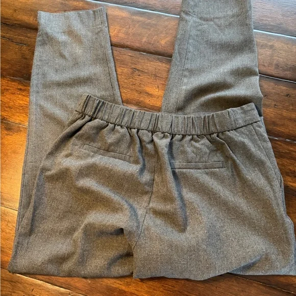 Women’s Banana Republic Hayden Tapered Pant in Heathered Charcoal- Size 2 - Picture 7 of 15